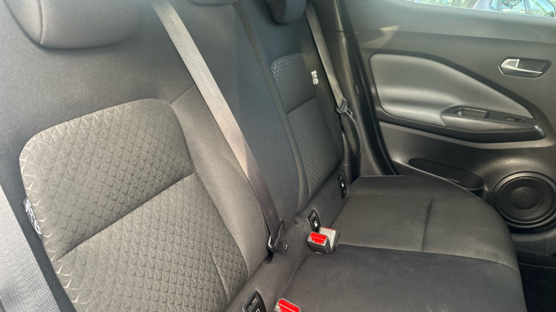 Nissan Juke 1.0 DiG-T 114 N-Connecta 5dr DCT Petrol Hatchback